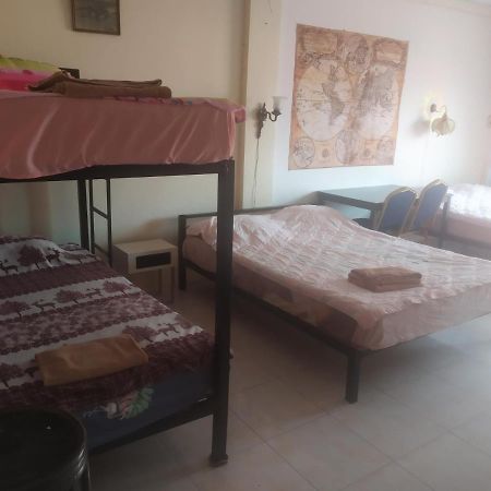 Artem'S Guesthouse Jomtien Beach Dış mekan fotoğraf