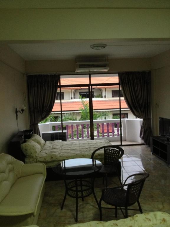 Artem'S Guesthouse Jomtien Beach Dış mekan fotoğraf