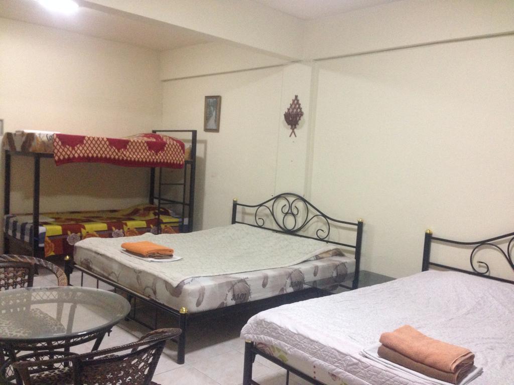 Artem'S Guesthouse Jomtien Beach Dış mekan fotoğraf
