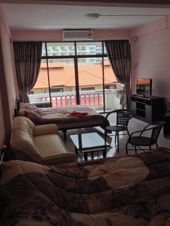 Artem'S Guesthouse Jomtien Beach Oda fotoğraf