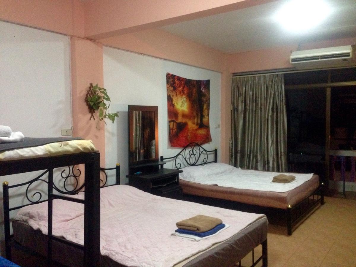 Artem'S Guesthouse Jomtien Beach Dış mekan fotoğraf