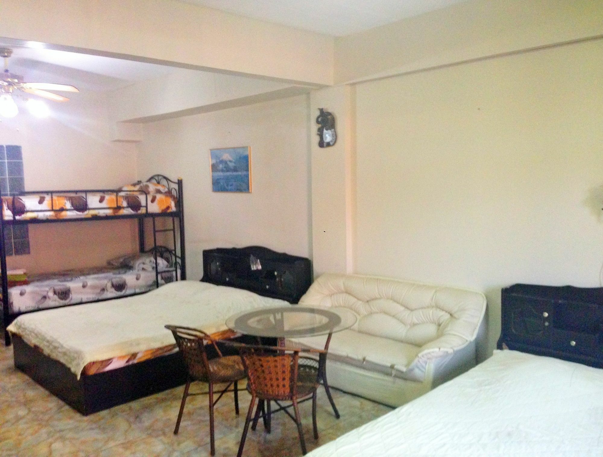 Artem'S Guesthouse Jomtien Beach Dış mekan fotoğraf